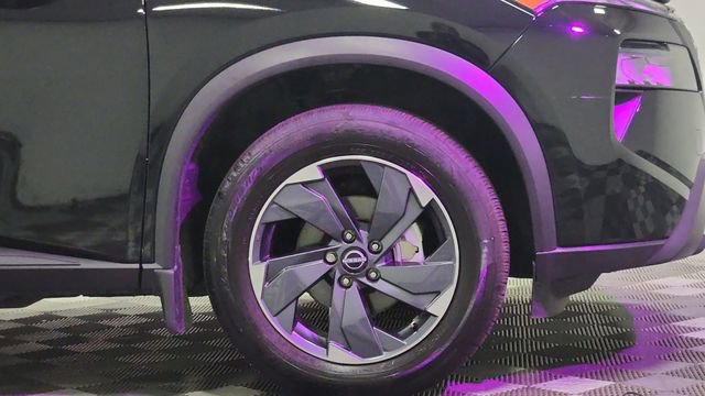 Used 2024 Nissan Rogue SV w/ SV Premium Package image 23