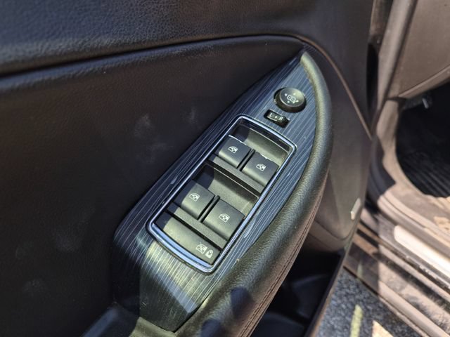 Used 2016 Chevrolet Impala LTZ FWD image 13