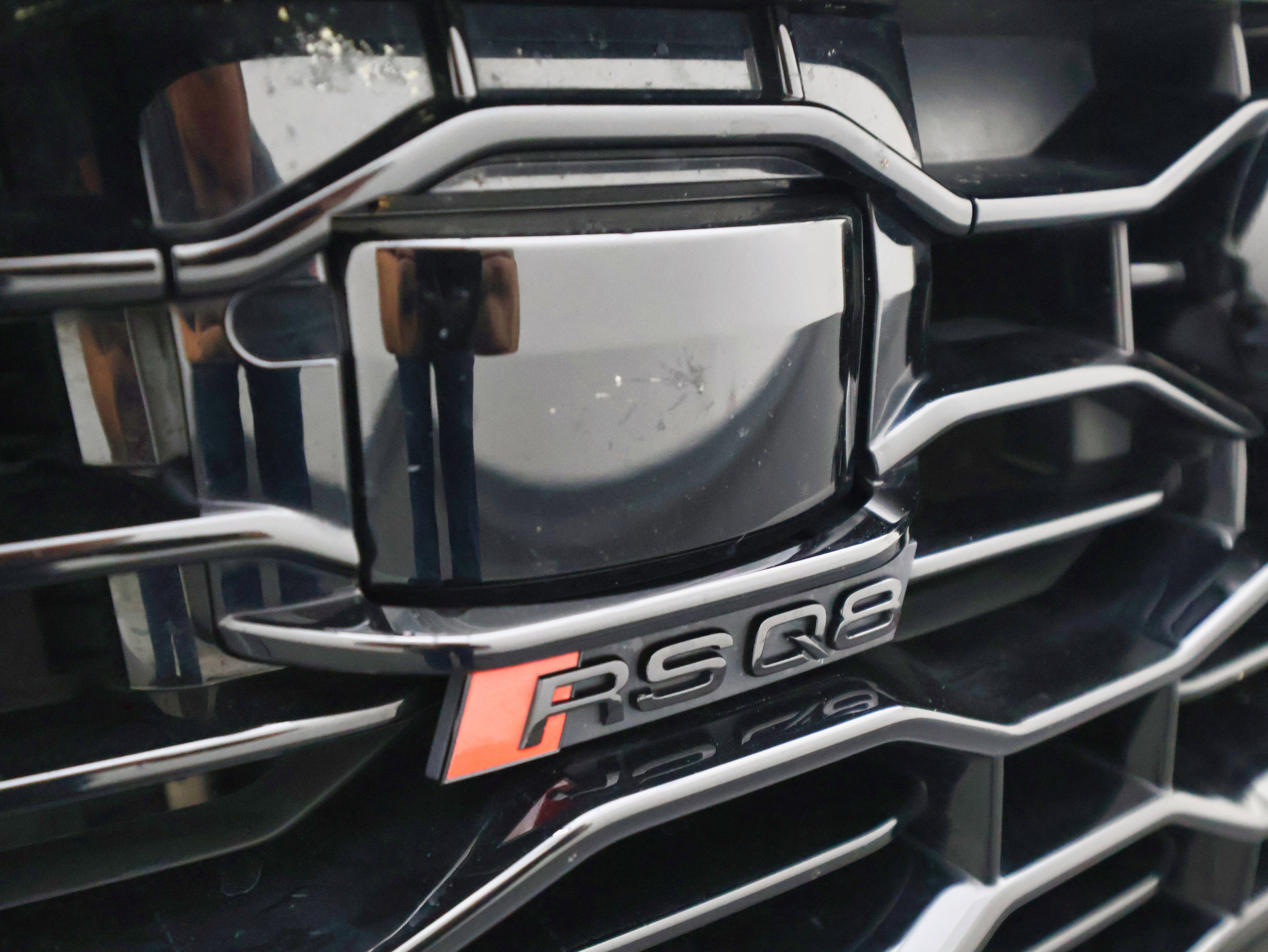 Used 2022 Audi RS Q8 w/ Black Optic Package image 19