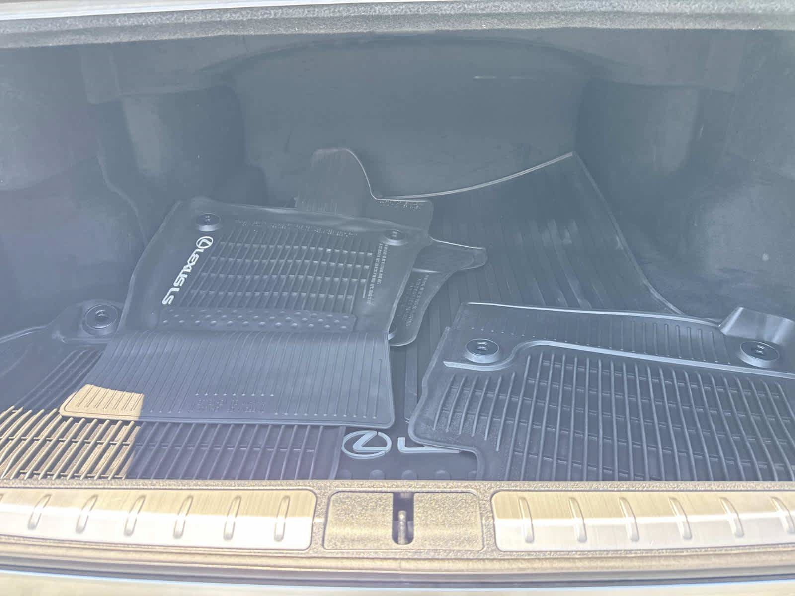 Used 2024 Lexus LS 500 AWD w/ Luxury Package image 29