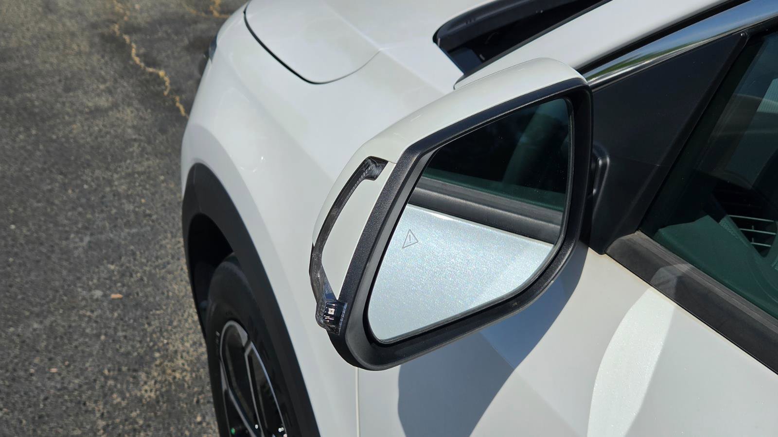 Used 2023 Kia Niro EX image 18