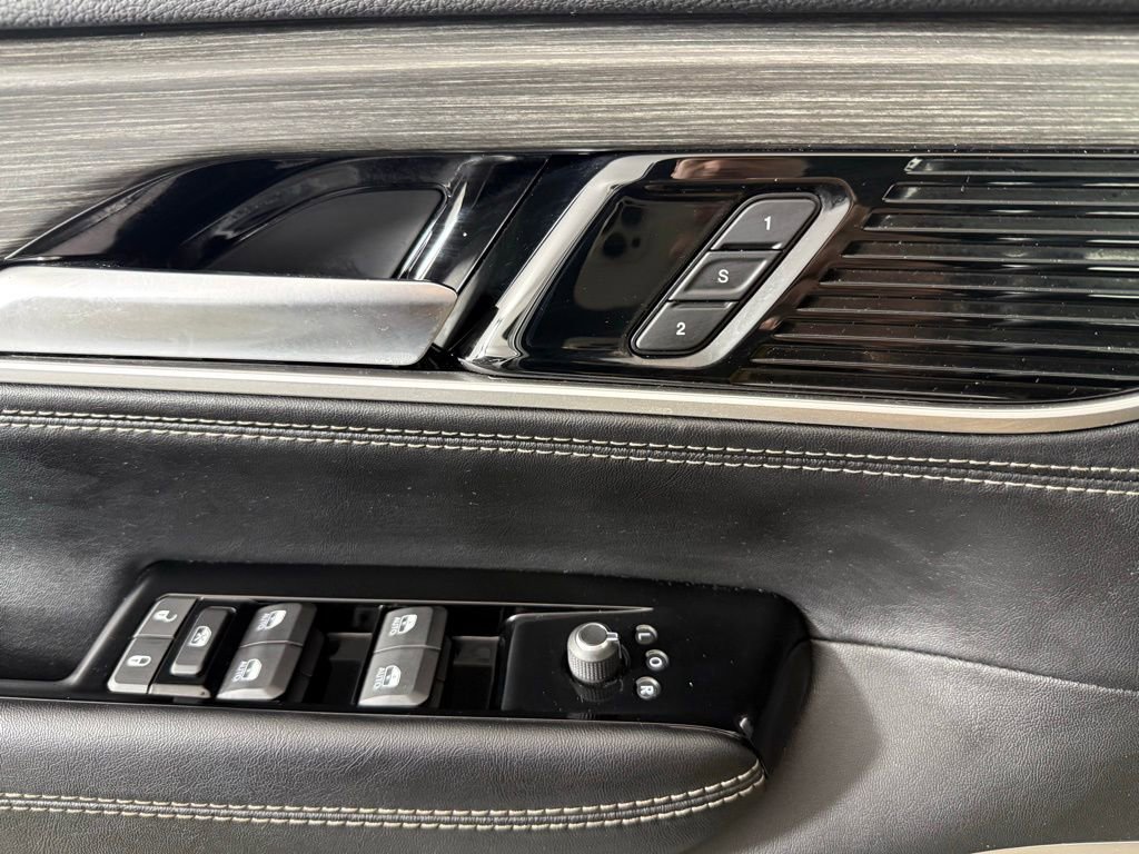 Used 2024 Jeep Wagoneer L Series II w/ Flexible Seating Group image 20