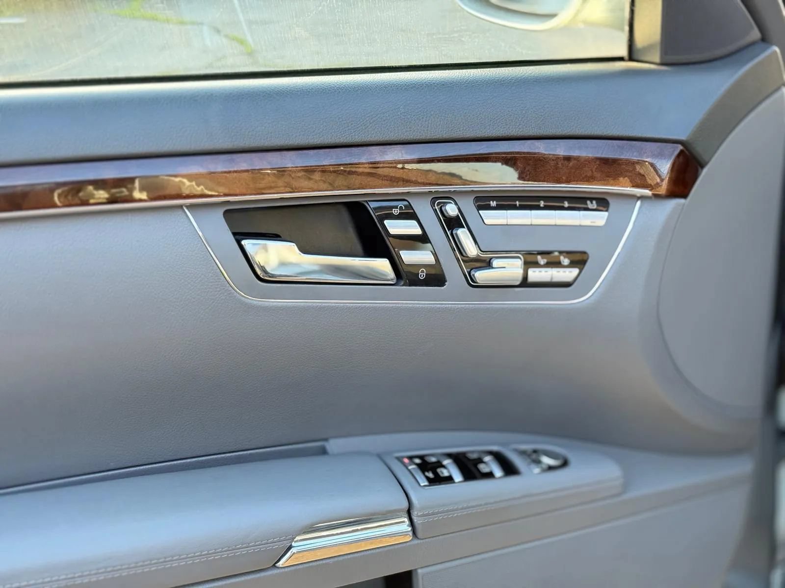 Used 2009 Mercedes-Benz S 550 image 10