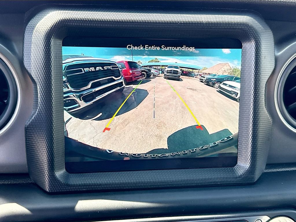 Used 2023 Jeep Wrangler Unlimited w/ Cold Weather Group image 15