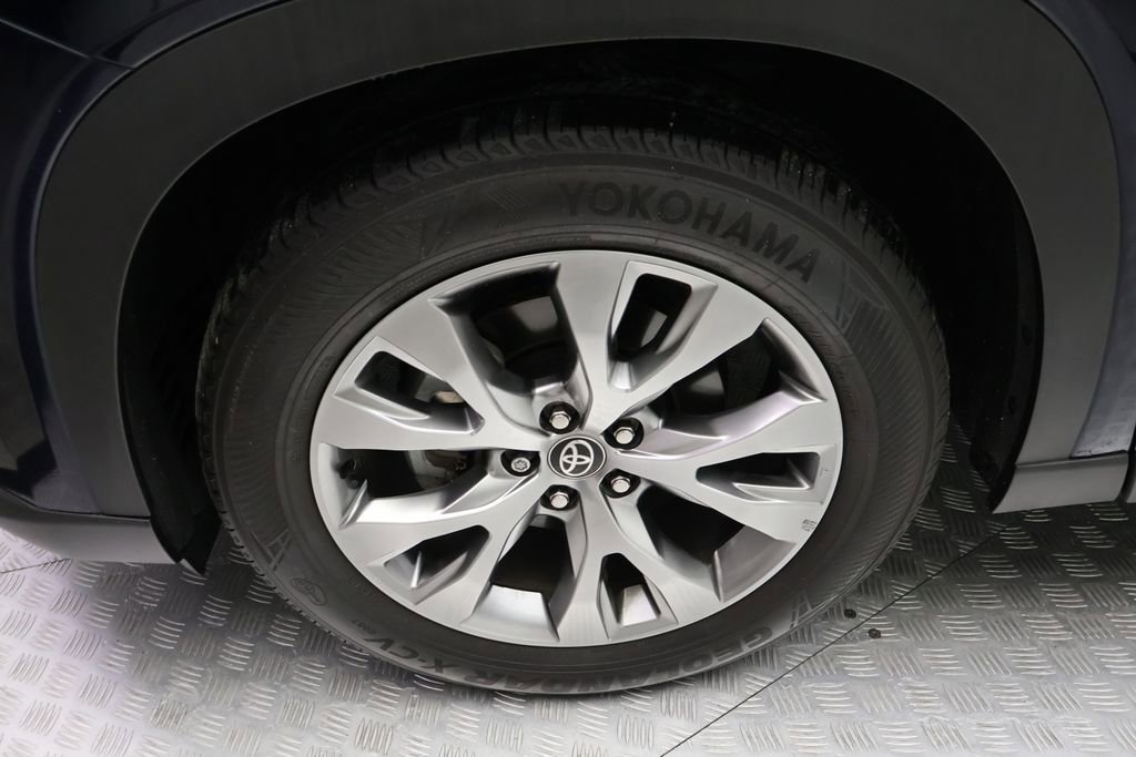 Certified 2025 Toyota Grand Highlander FWD image 4