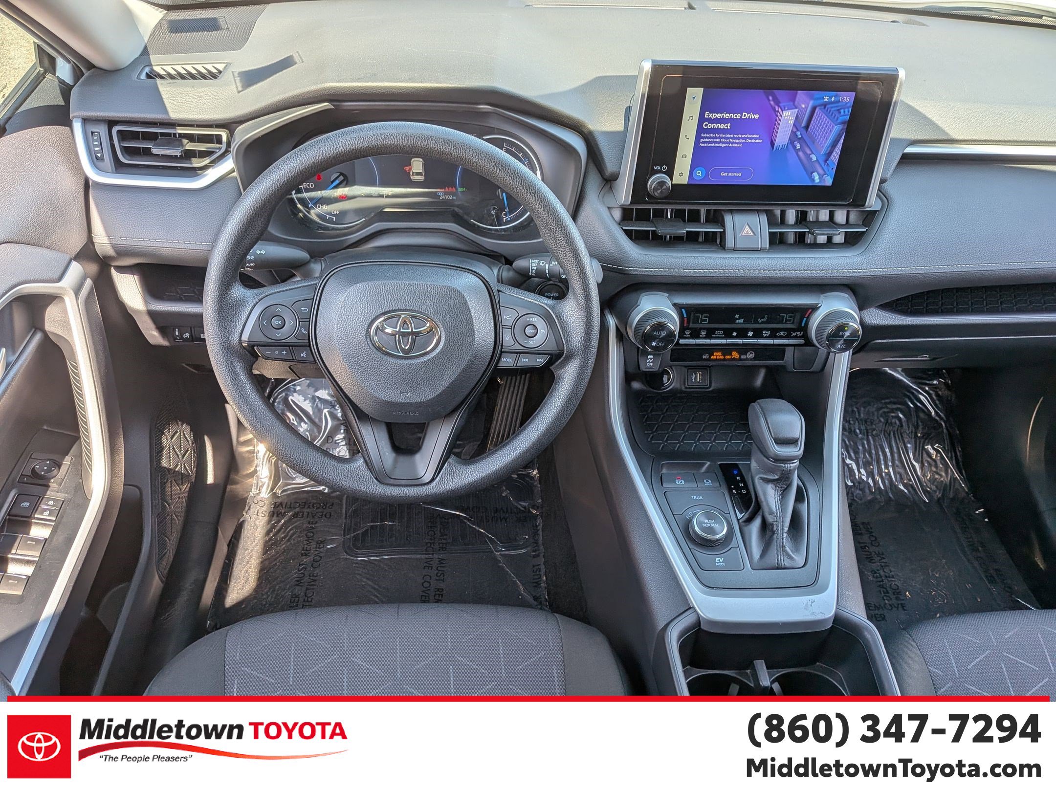 Used 2025 Toyota RAV4 XLE image 31