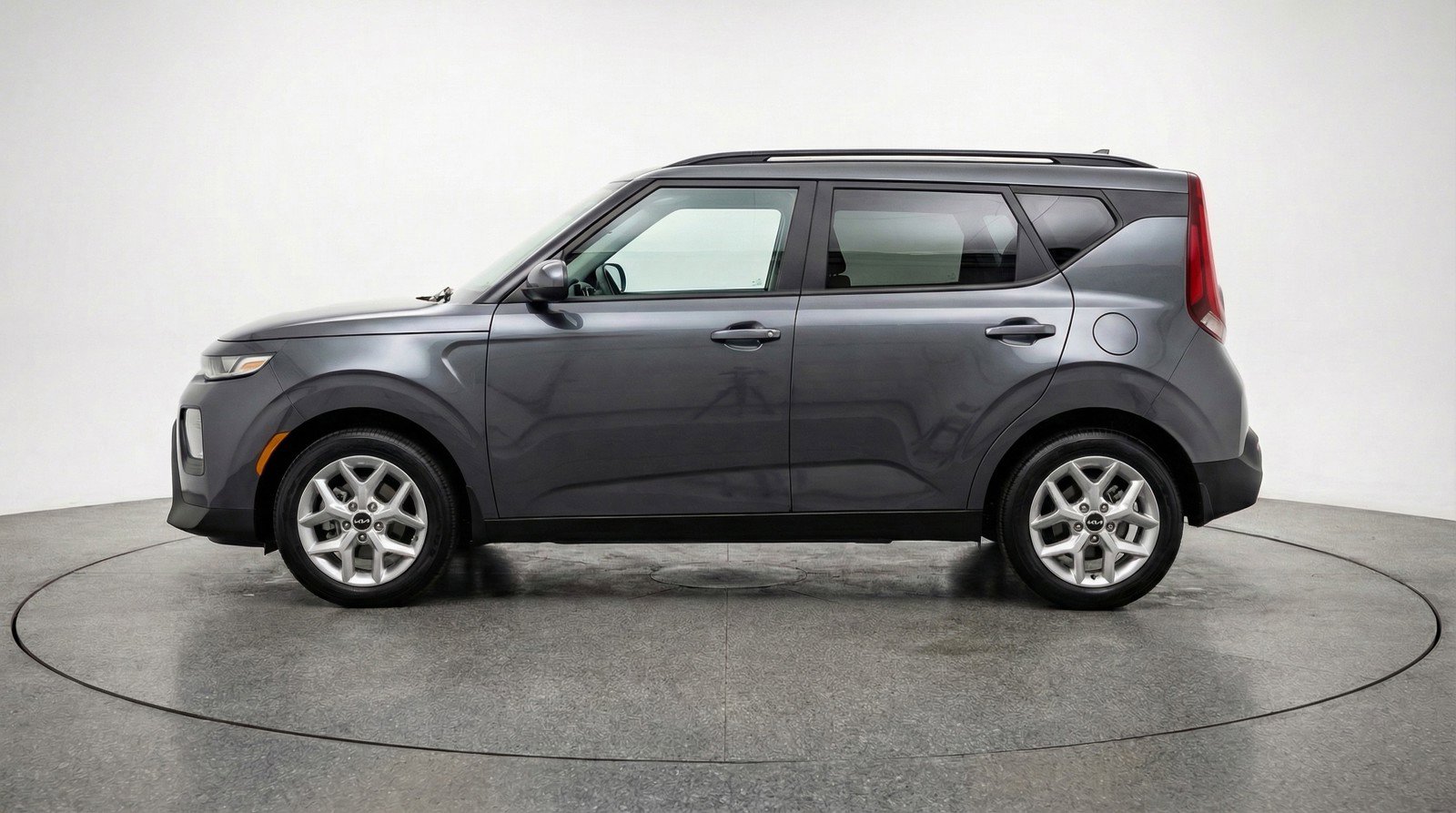 Used 2025 Kia Soul LX w/ LX Technology Package image 5