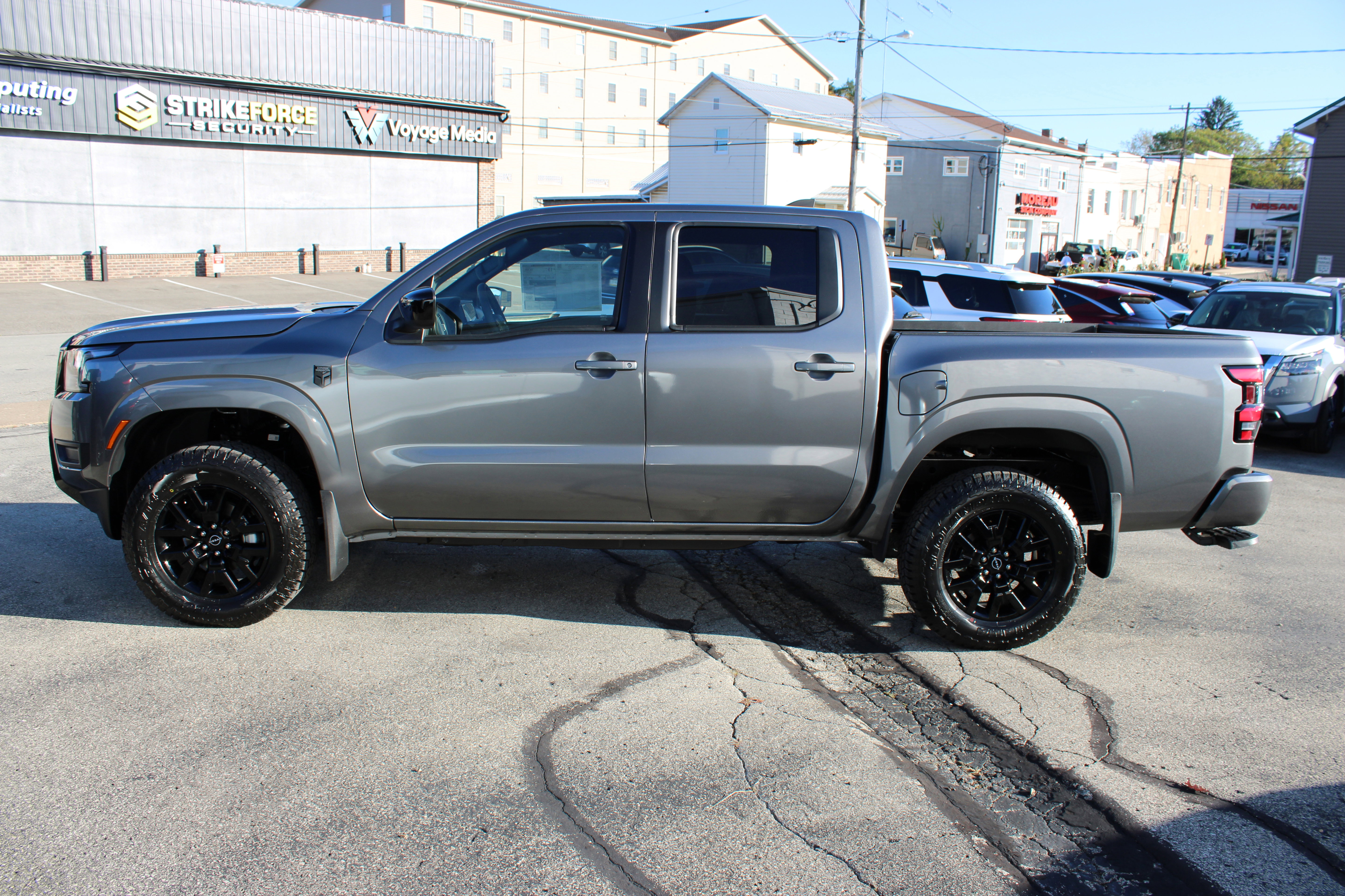 New 2026 Nissan Frontier SV image 2