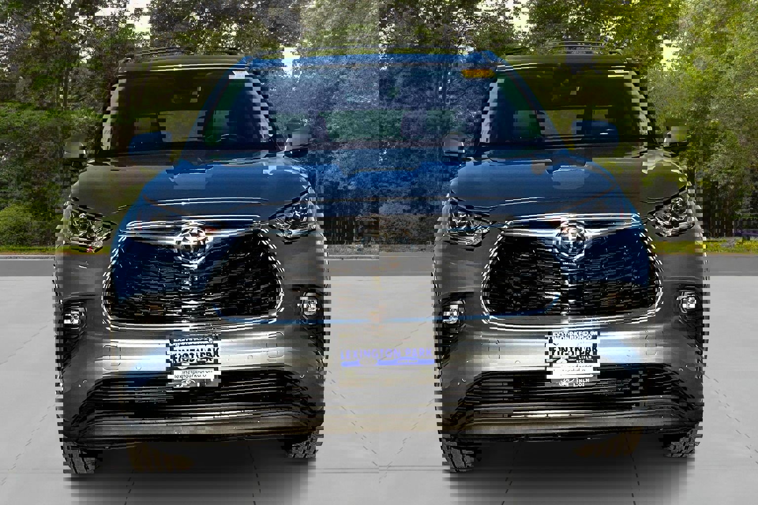 Used 2020 Toyota Highlander Limited image 2