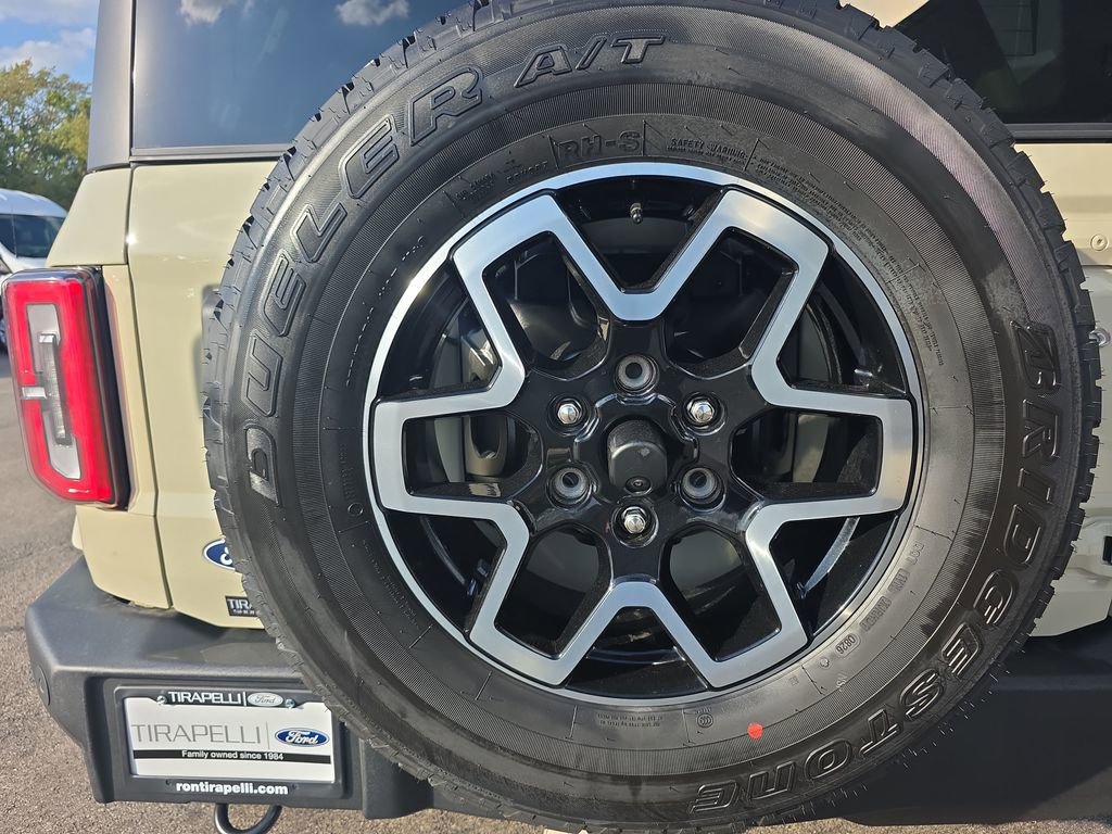 New 2026 Ford Bronco Outer Banks AWD/4WD image 13