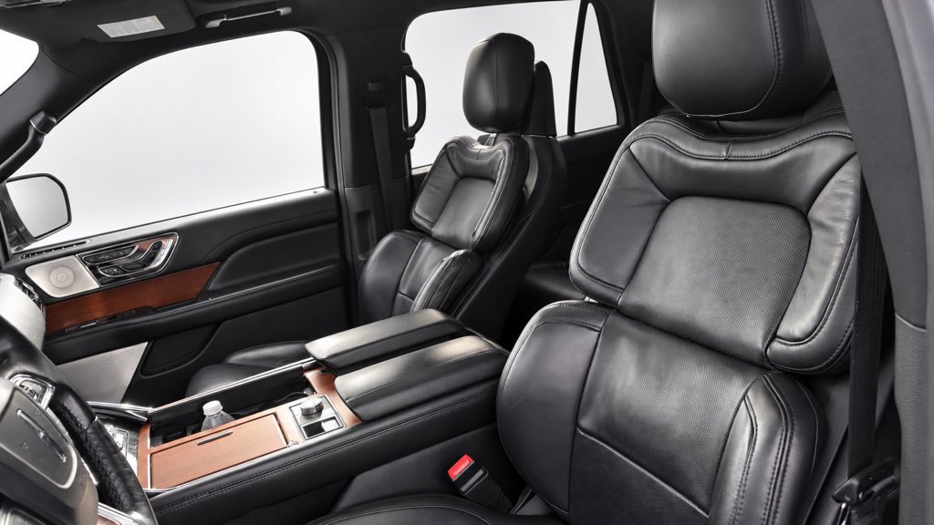 Used 2021 Lincoln Navigator Reserve w/ Luxury Package AWD/4WD image 12