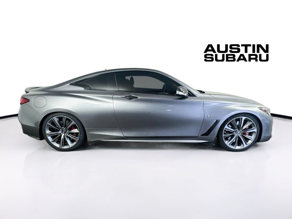 Used 2017 INFINITI Q60 Red Sport 400 AWD/4WD image 8