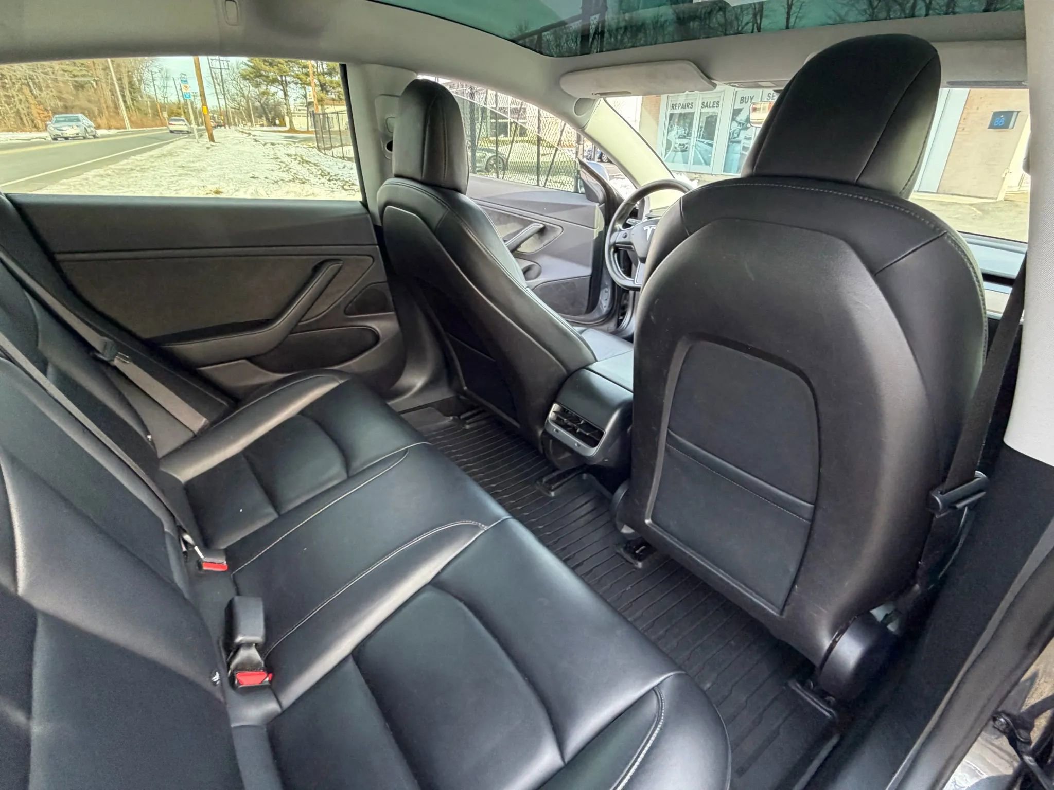 Used 2018 Tesla Model 3 Long Range image 15