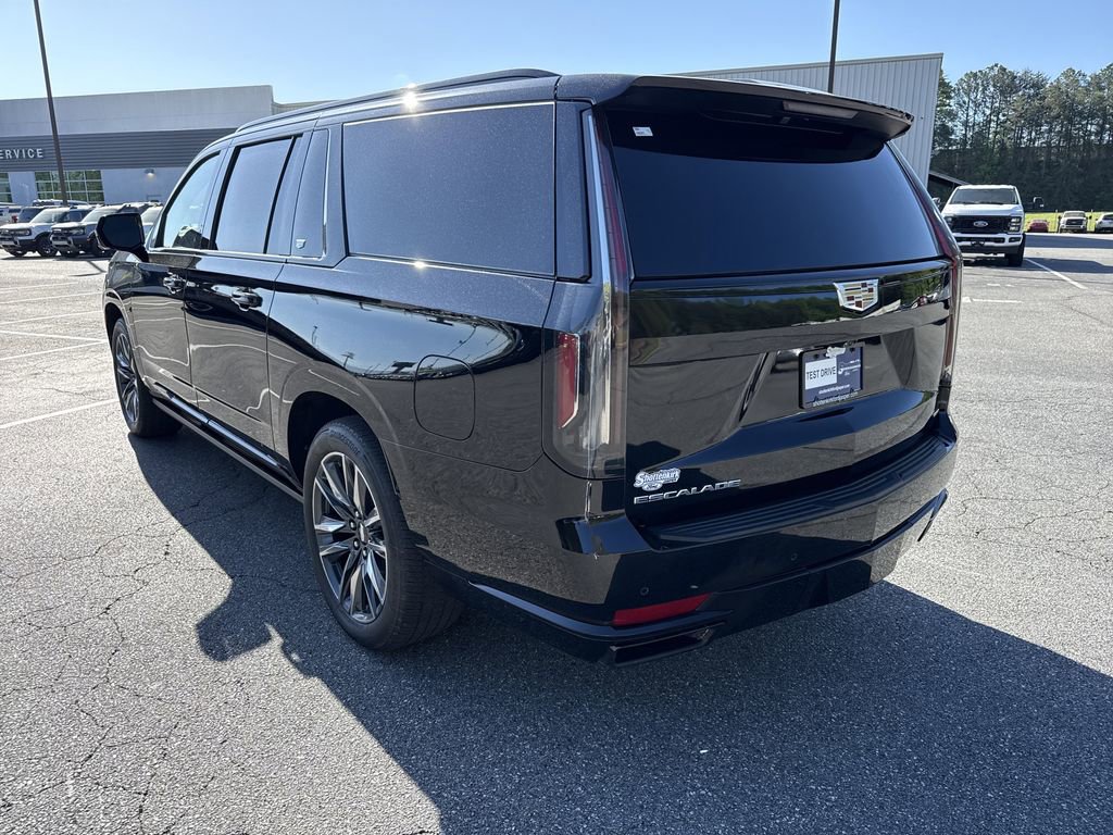 Used 2022 Cadillac Escalade ESV Sport w/ Touring Package image 5