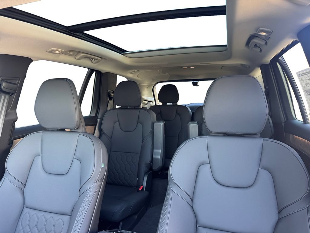 New 2026 Volvo XC90 B6 Plus w/ Protection Package Premier AWD/4WD image 22