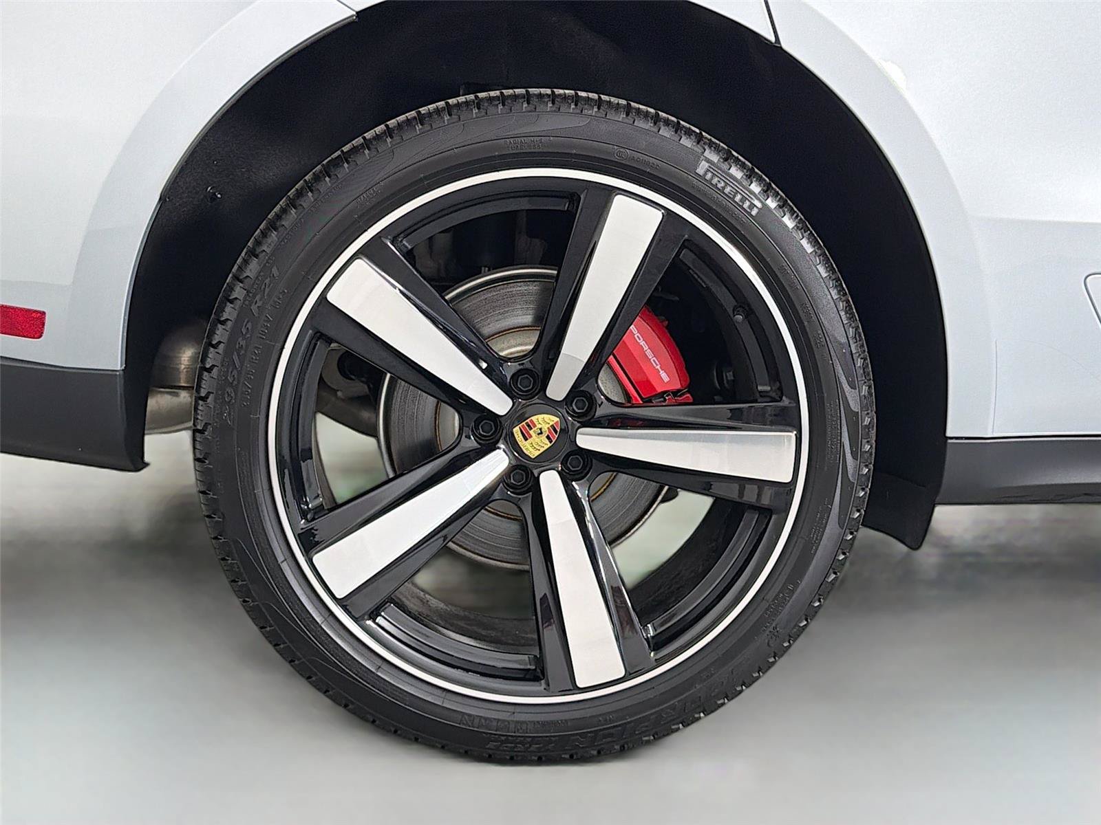 Certified 2025 Porsche Macan S AWD/4WD image 13