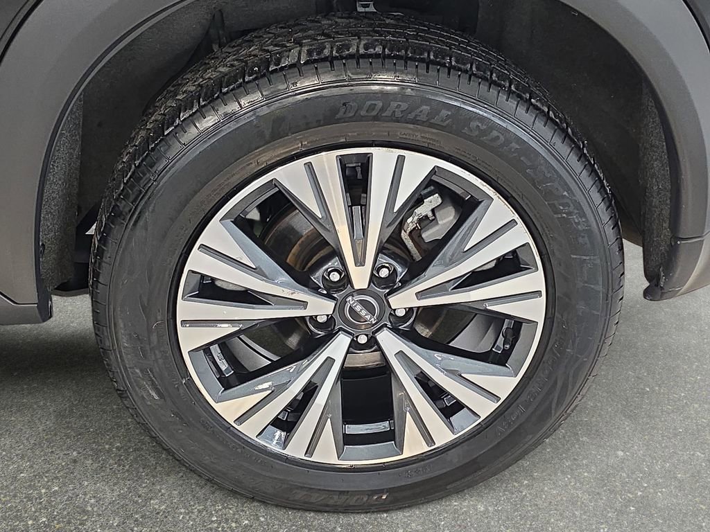 Used 2023 Nissan Rogue SV image 32