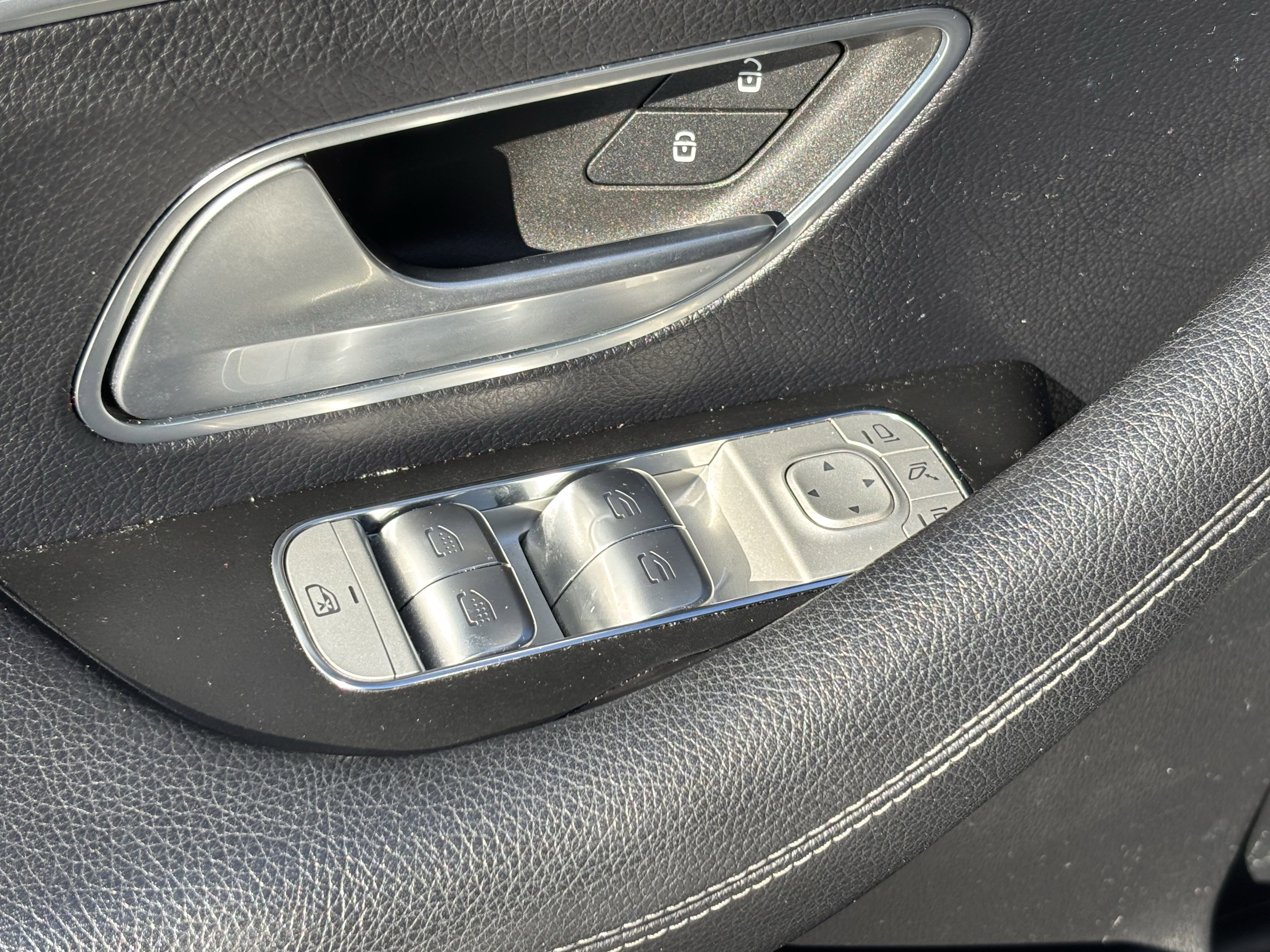 Used 2021 Mercedes-Benz GLS 580 4MATIC image 15