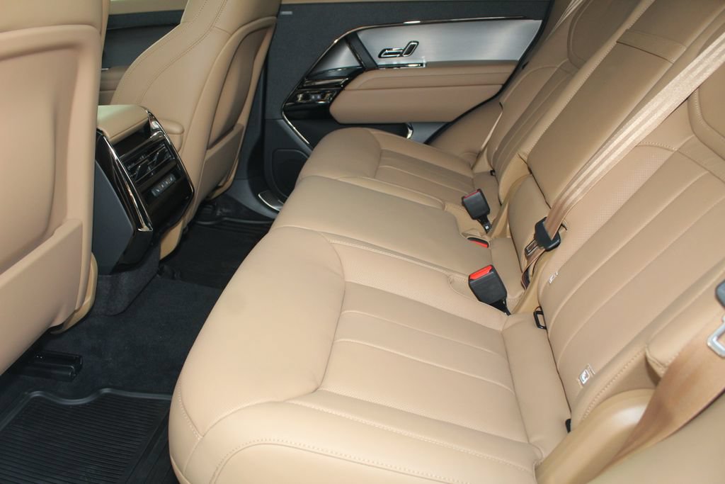 New 2026 Land Rover Range Rover Sport SE AWD/4WD image 5