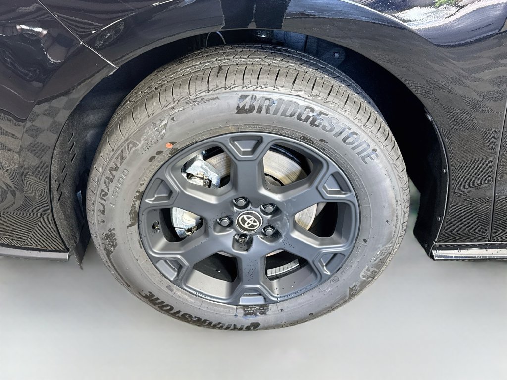 New 2026 Toyota Sienna XLE Woodland Edition AWD/4WD image 4