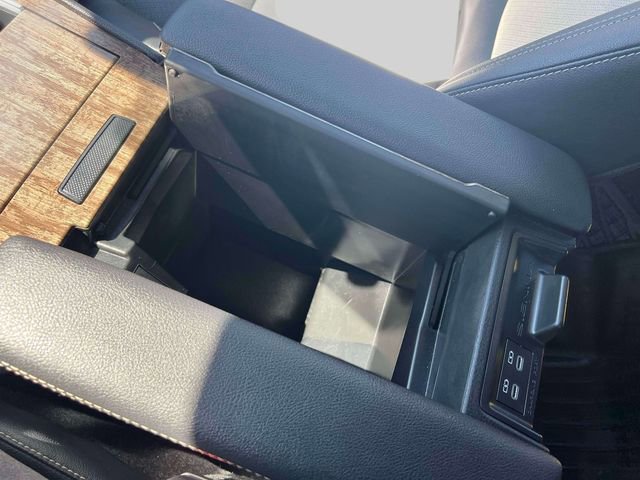 Certified 2025 Toyota Sienna Limited image 33