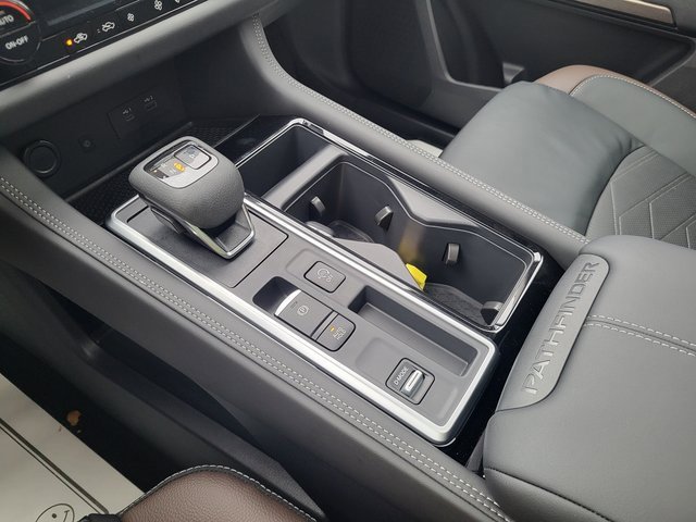 New 2025 Nissan Pathfinder Platinum w/ Cargo Package image 23