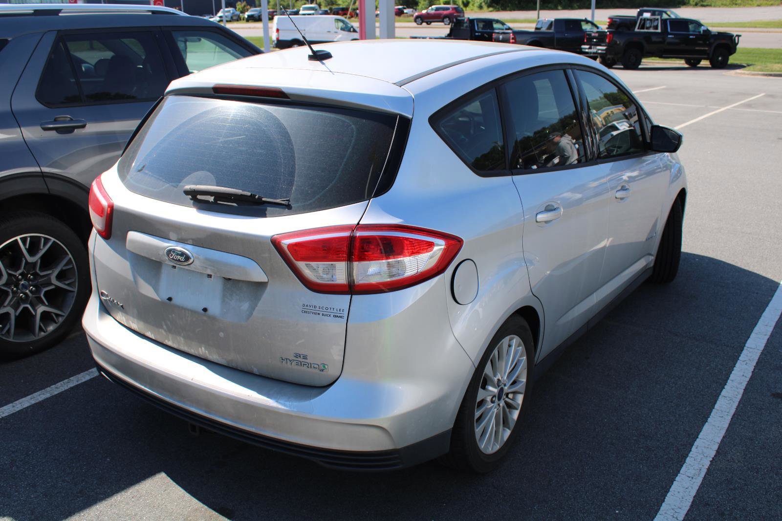 Used 2017 Ford C-MAX SE w/ Cold Weather Package FWD image 6