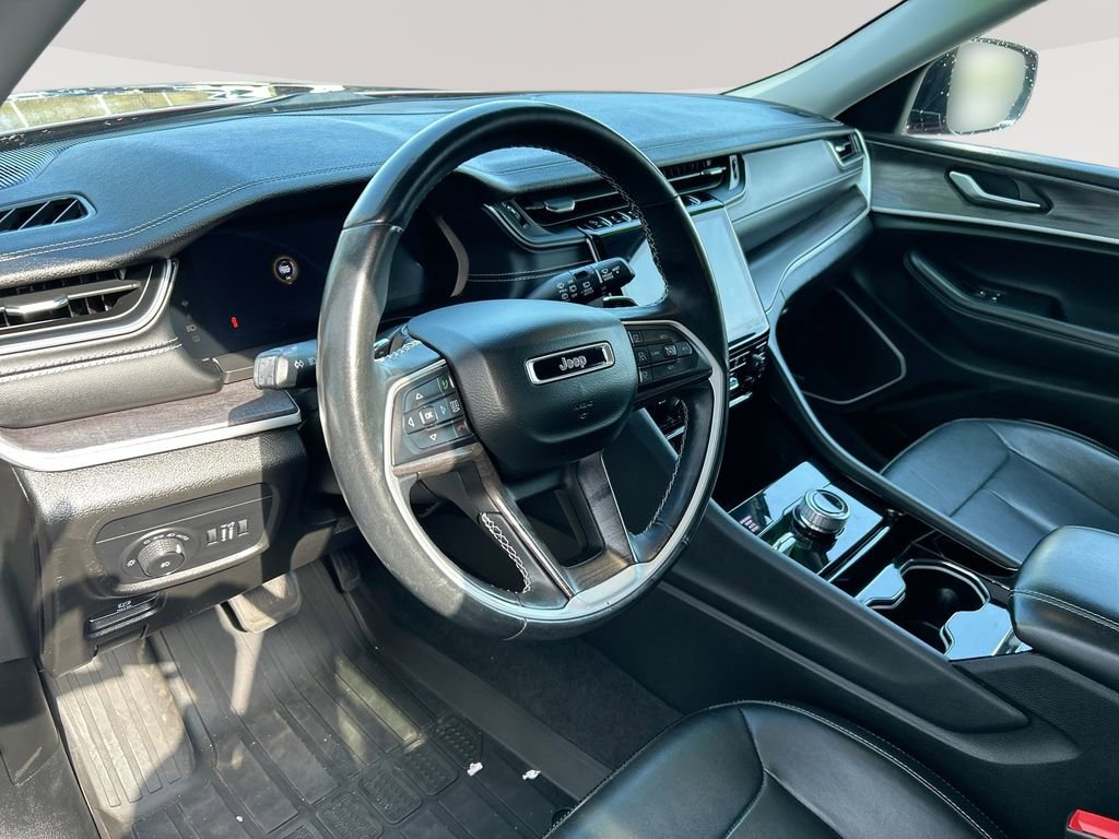 Used 2021 Jeep Grand Cherokee L Limited AWD/4WD image 15