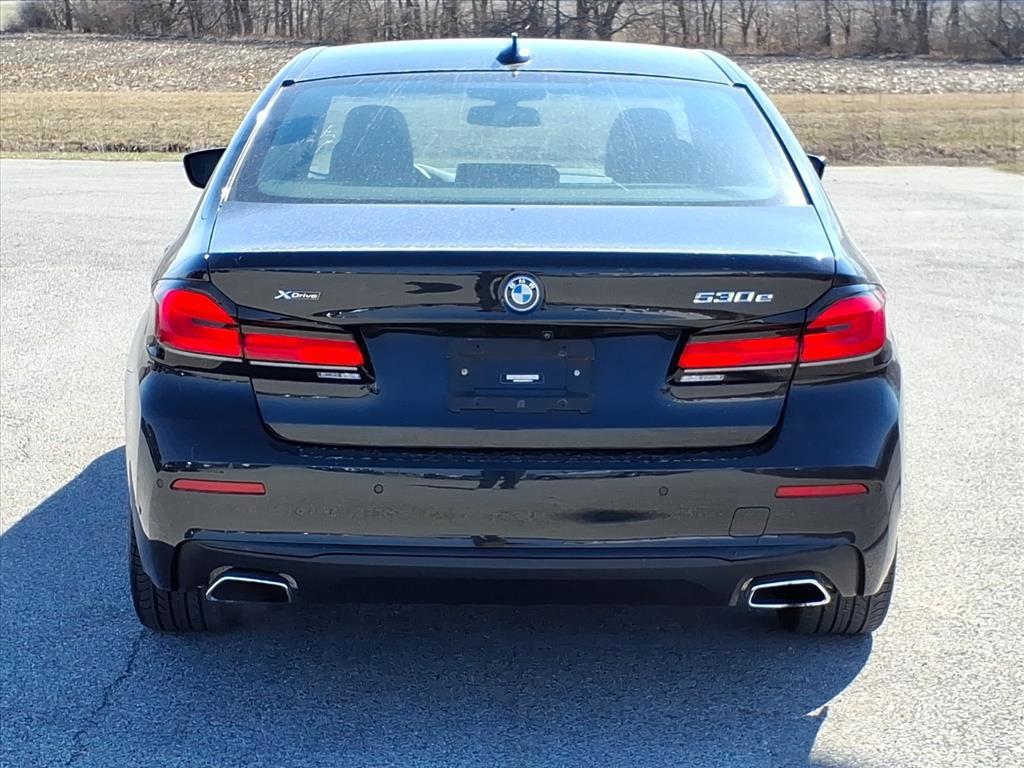 Used 2023 BMW 530e xDrive w/ Convenience Package AWD/4WD image 5