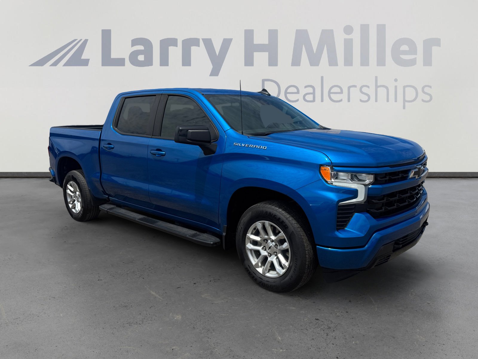 Used 2024 Chevrolet Silverado 1500 RST RWD image 7