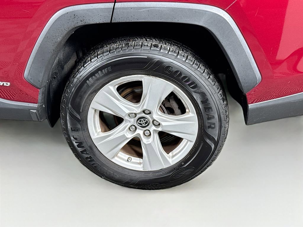 Certified 2019 Toyota RAV4 LE image 9