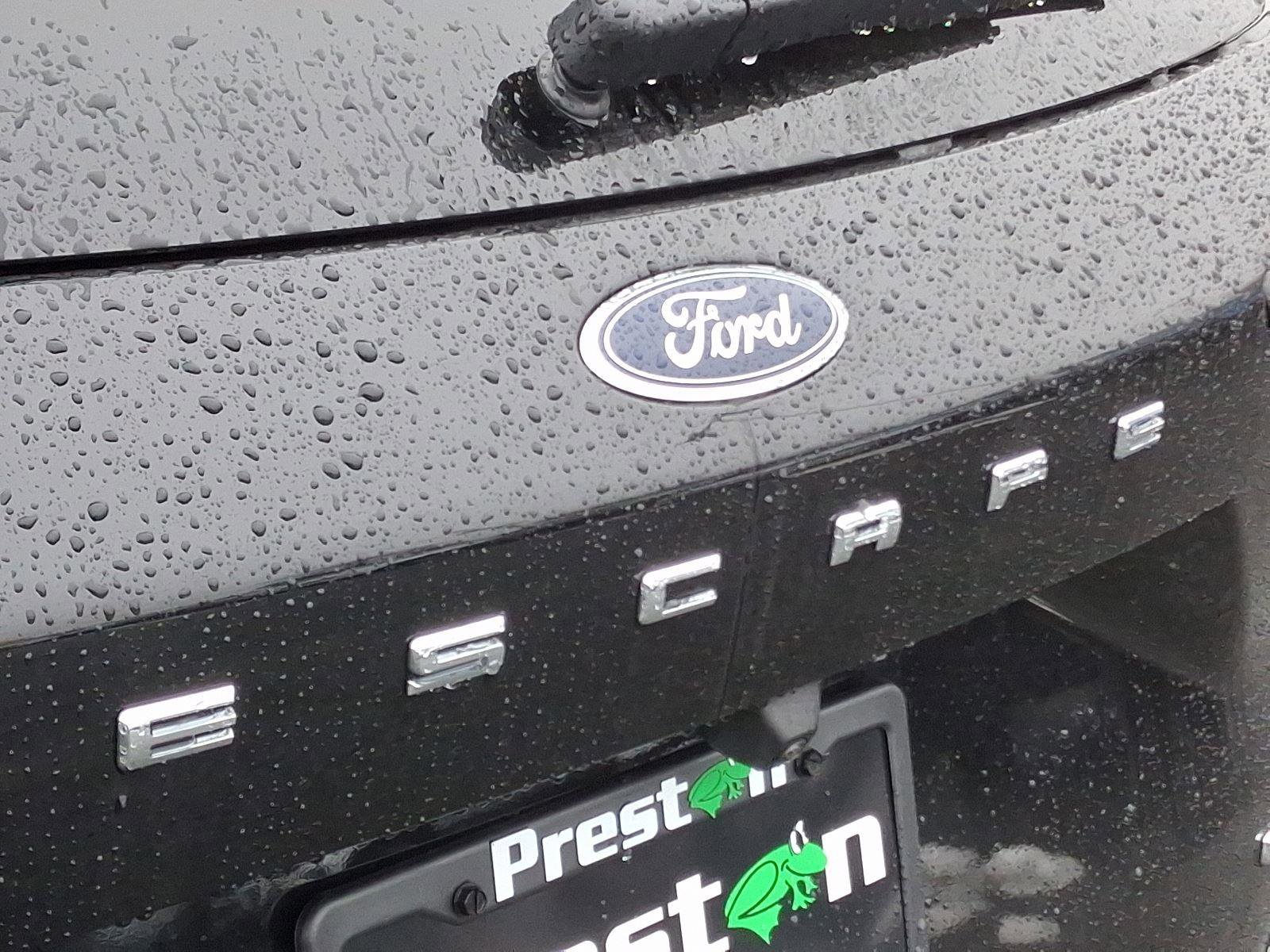 New 2025 Ford Escape SE image 11