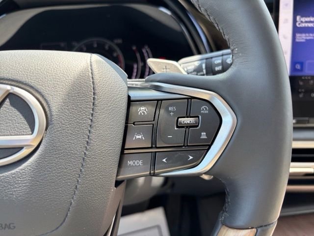 Used 2023 Lexus RX 350 Premium w/ Accessory Package AWD/4WD image 16