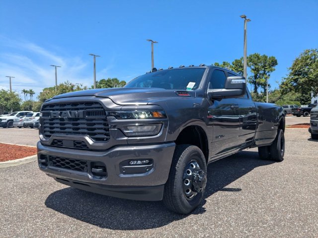 New 2026 RAM 3500 Big Horn AWD/4WD image 8