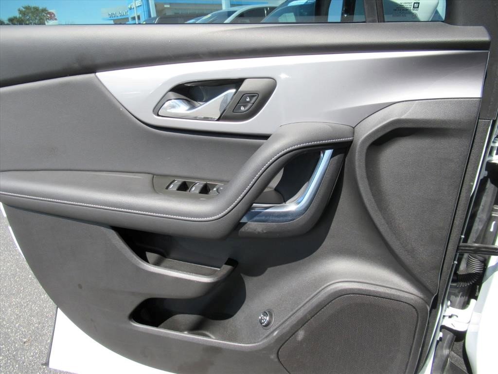 Certified 2024 Chevrolet Blazer LT w/ Convenience Package image 18