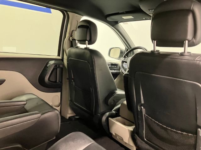 Used 2019 Dodge Grand Caravan SXT FWD image 23