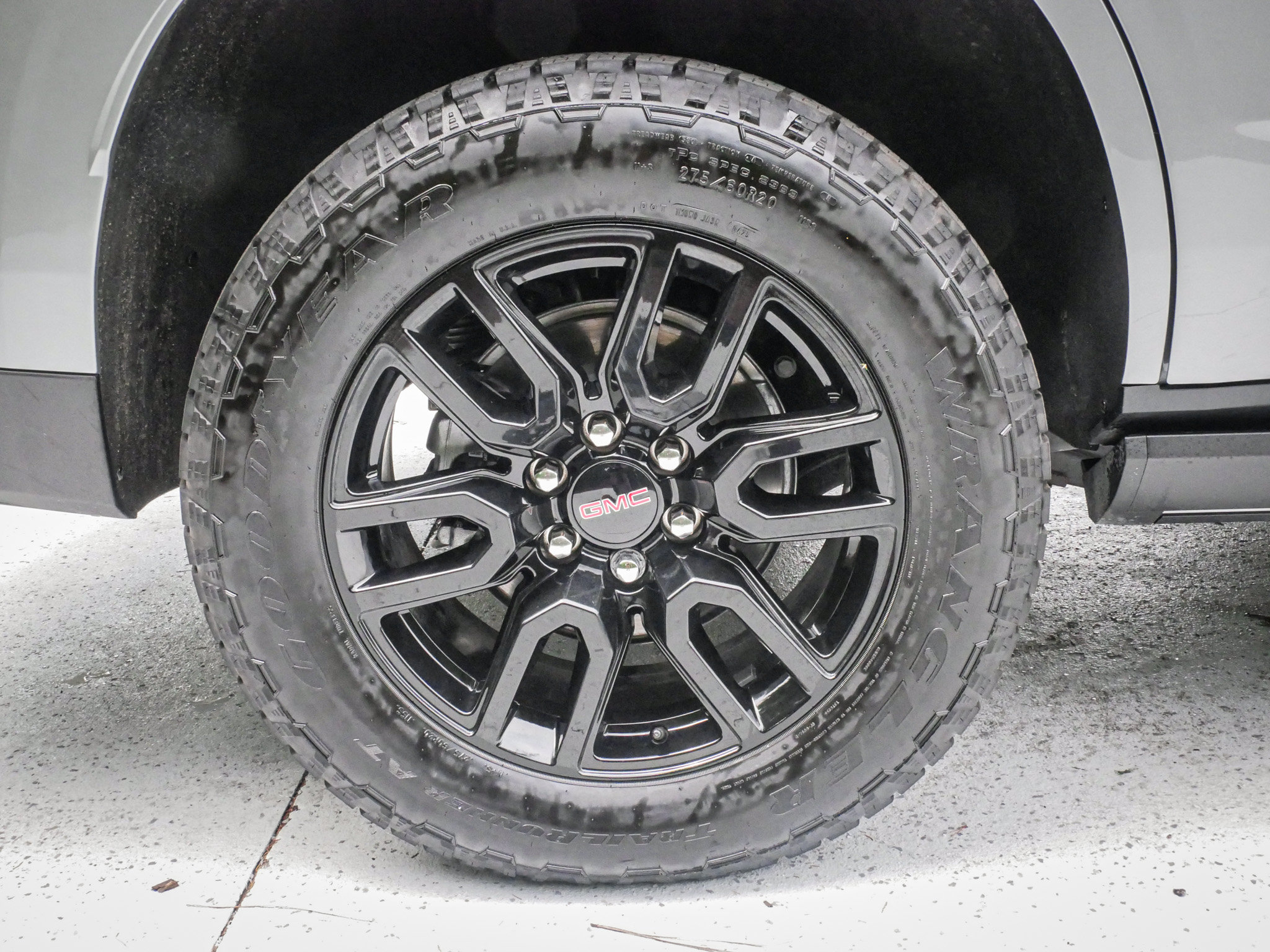 Used 2026 GMC Yukon Denali w/ Sun & Power Step Package AWD/4WD image 12