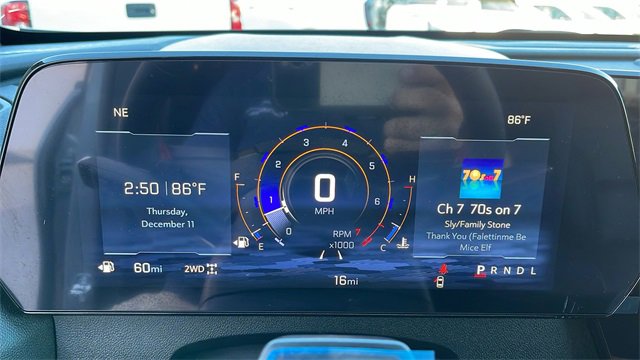 Used 2025 Chevrolet Traverse RS image 26