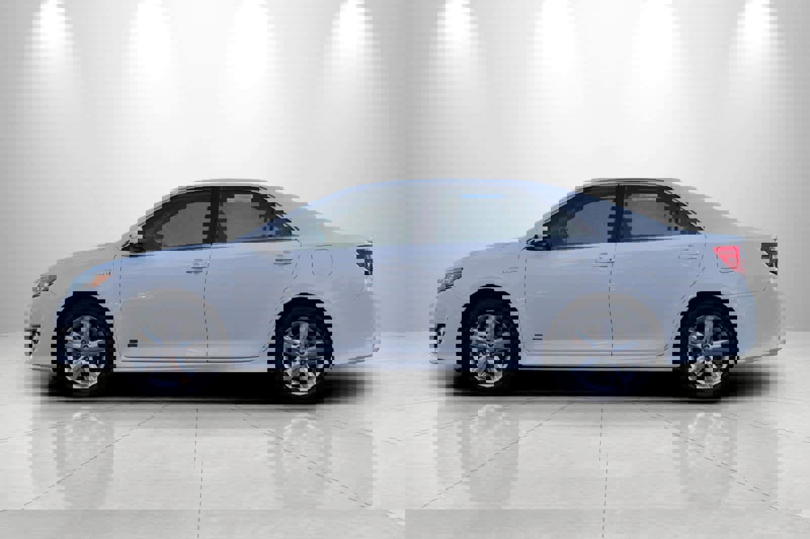 Used 2014 Toyota Camry Hybrid image 5