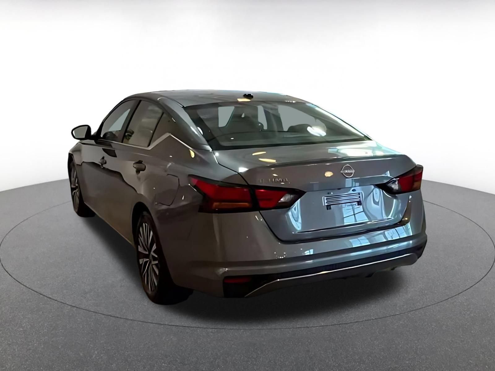Used 2026 Nissan Altima 2.5 SV FWD image 8