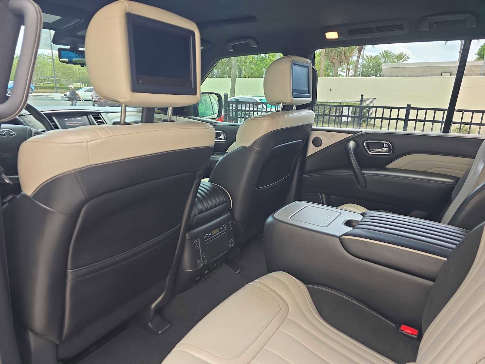Used 2019 INFINITI QX80 Limited w/ All-Season Package AWD/4WD image 12