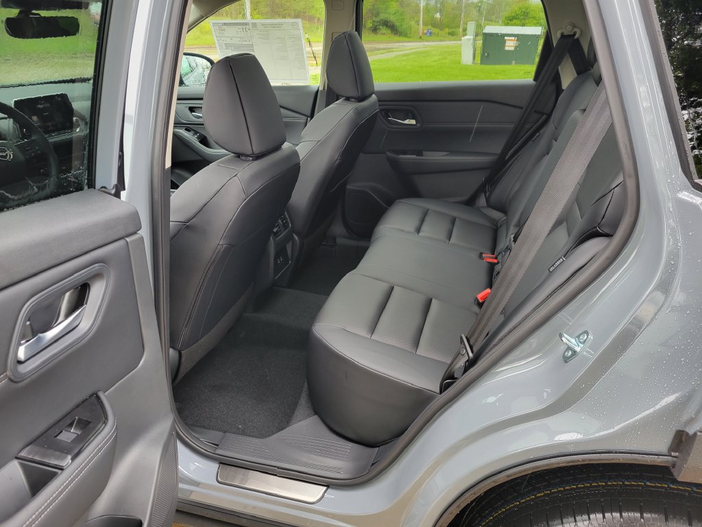 New 2026 Nissan Rogue Dark Armor AWD/4WD image 12