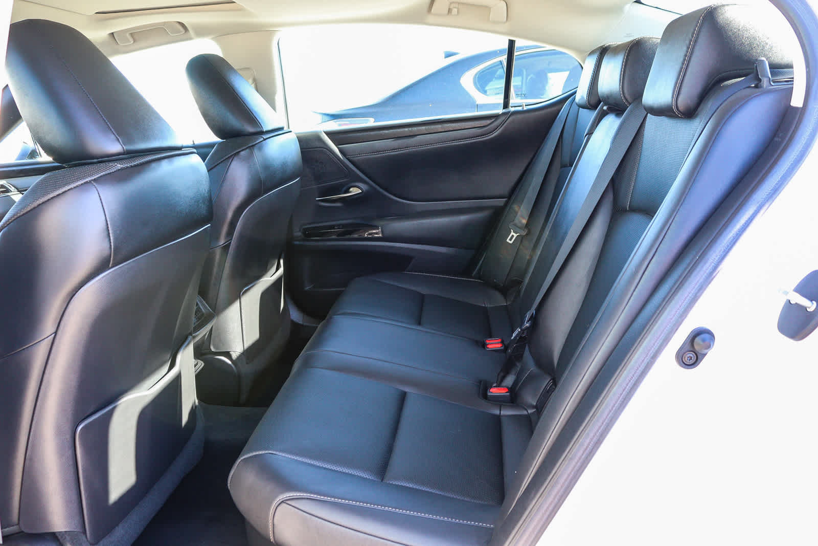 Used 2022 Lexus ES 300h w/ Premium Package FWD image 21
