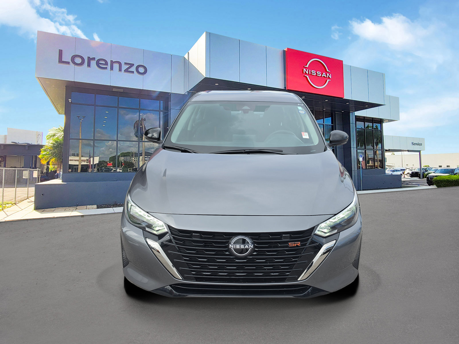 Used 2025 Nissan Sentra SR FWD image 2