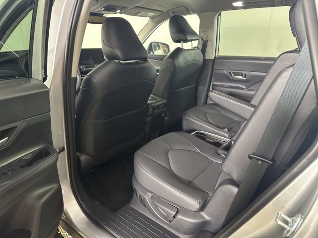 Used 2025 Toyota Grand Highlander AWD image 12