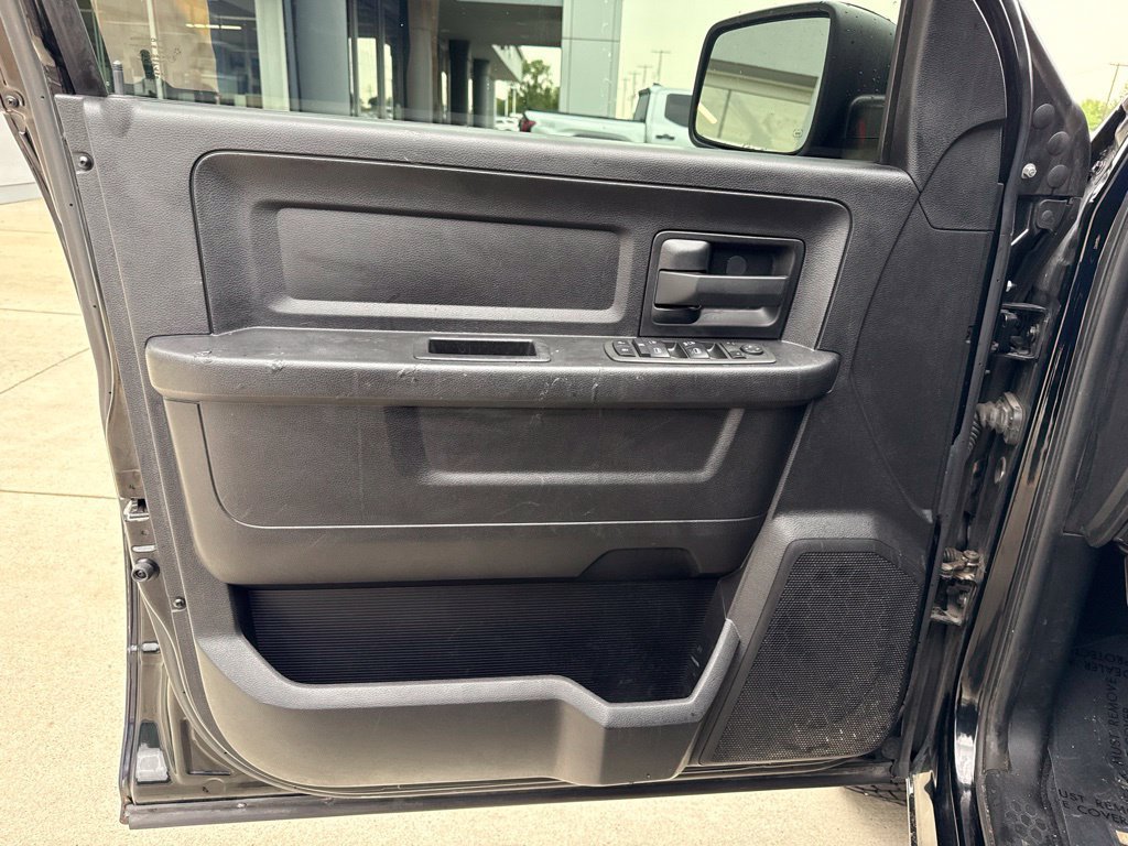 Used 2014 RAM 1500 Express w/ Black Ram 1500 Express Group AWD/4WD image 18