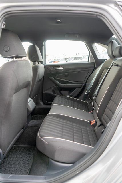 Used 2024 Volkswagen Jetta Sport image 12