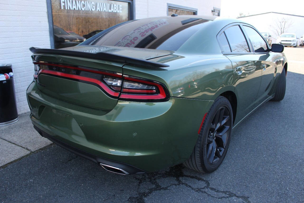 Used 2021 Dodge Charger SXT w/ Blacktop Package image 8
