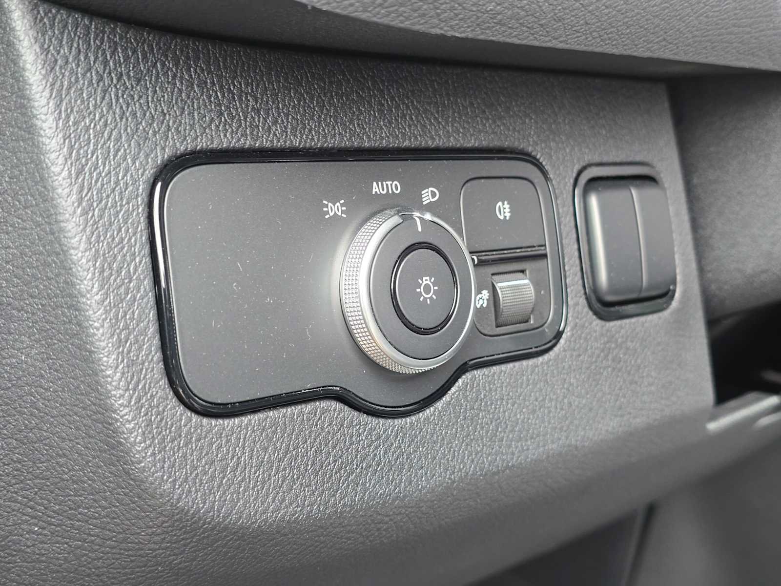 Used 2025 Mercedes-Benz Sprinter 2500 image 25