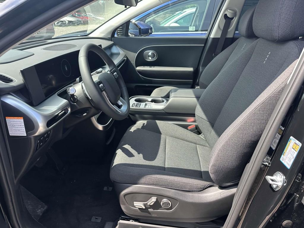 New 2026 Hyundai Ioniq 9 SE image 9